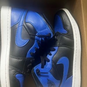 Air Jordan 1 Mid “ Hyper Royal” in Blue/Black